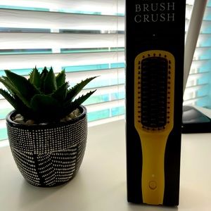 dry bar BRUSH CRUSH